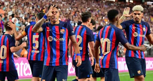 Barca face Madrid in Copa Clasico semi final