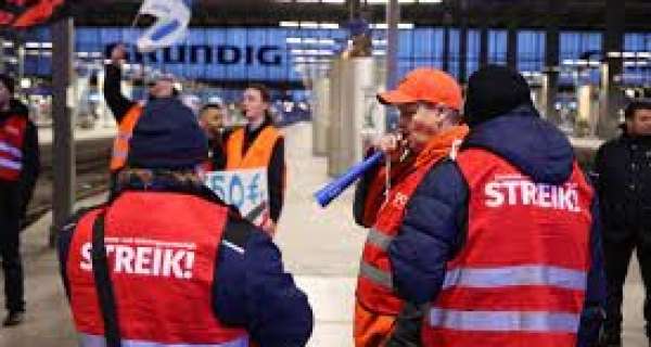 Germany 'mega strike': Public transport network halted over pay