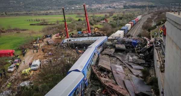 Greece train crash: Survivors describe 'nightmarish seconds'