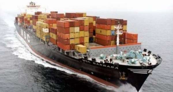 Operators kick as maritime workers shut port Monday